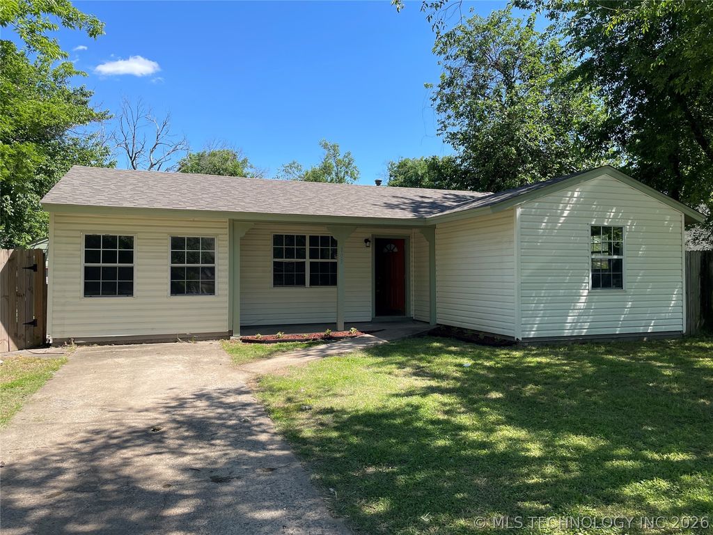 107 S 196th East Avenue, Tulsa, OK 74108