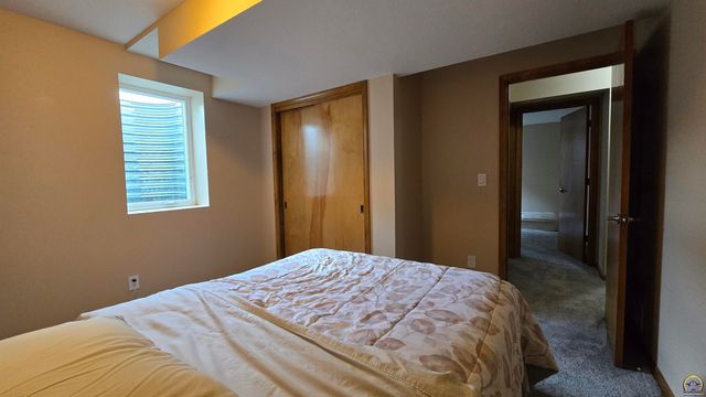 4148 SW Moundview DR, Topeka, KS 66610