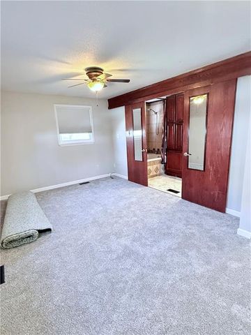 2401 Bittersweet Lane, St Joseph, MO 64503