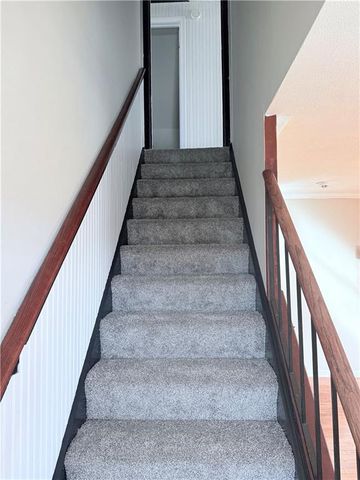 2401 Bittersweet Lane, St Joseph, MO 64503