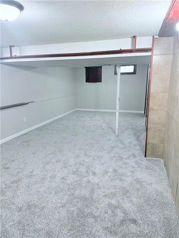 2401 Bittersweet Lane, St Joseph, MO 64503