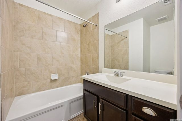 160 Field Rdg, New Braunfels, TX 78130