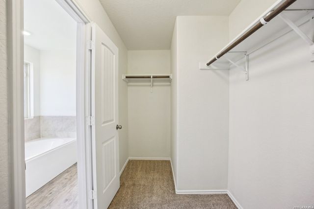 160 Field Rdg, New Braunfels, TX 78130