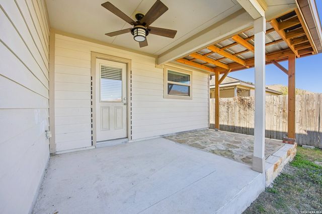 160 Field Rdg, New Braunfels, TX 78130