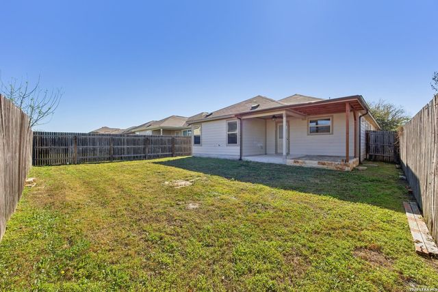 160 Field Rdg, New Braunfels, TX 78130