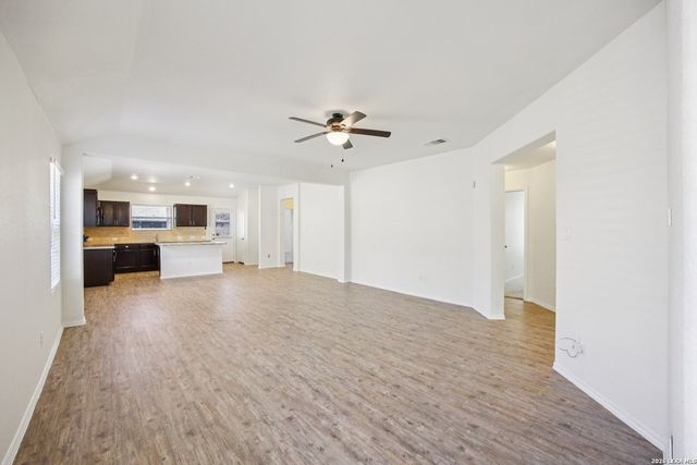 160 Field Rdg, New Braunfels, TX 78130