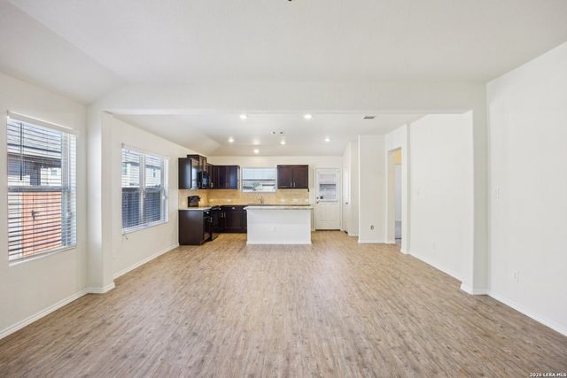 160 Field Rdg, New Braunfels, TX 78130