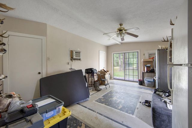 802 Sentinel Oaks, Pinehurst, TX 77362