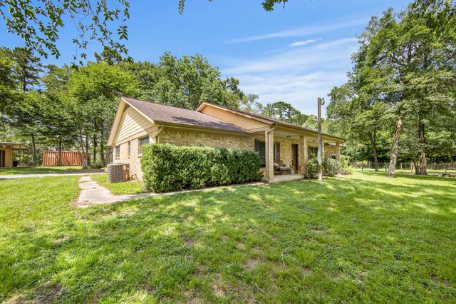 802 Sentinel Oaks, Pinehurst, TX 77362