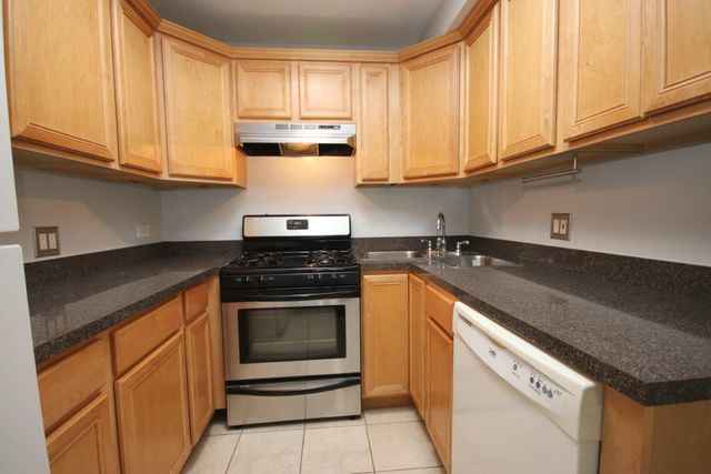 211 E Liberty Street 4, Wauconda, IL 60084
