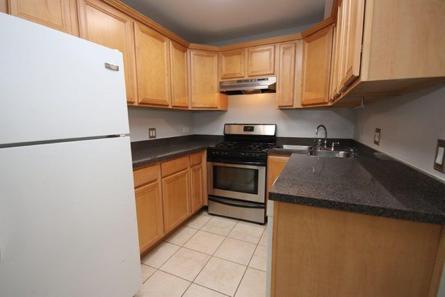211 E Liberty Street 4, Wauconda, IL 60084
