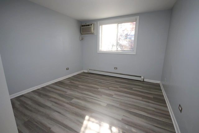211 E Liberty Street 4, Wauconda, IL 60084