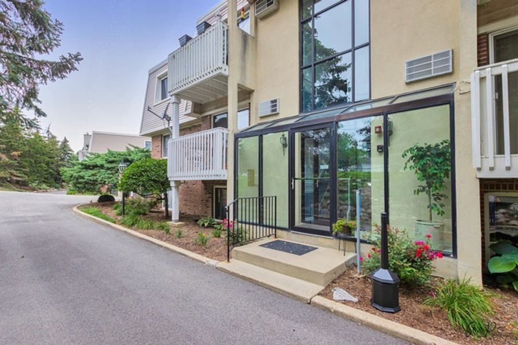 211 E Liberty Street 4, Wauconda, IL 60084