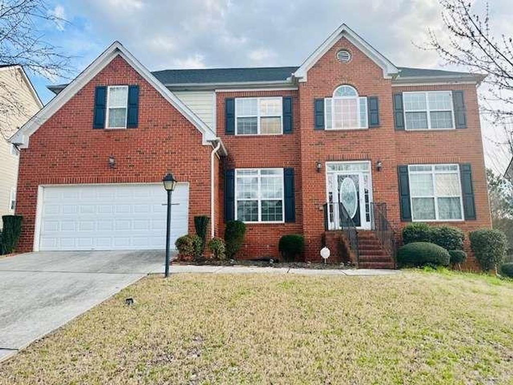 3999 Elm Trace Drive, Loganville, GA 30052