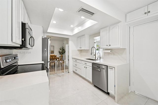 8900 SW 7th St, Boca Raton, FL 33433