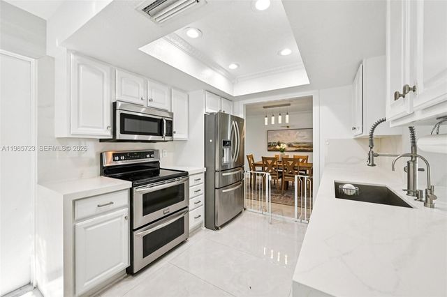 8900 SW 7th St, Boca Raton, FL 33433