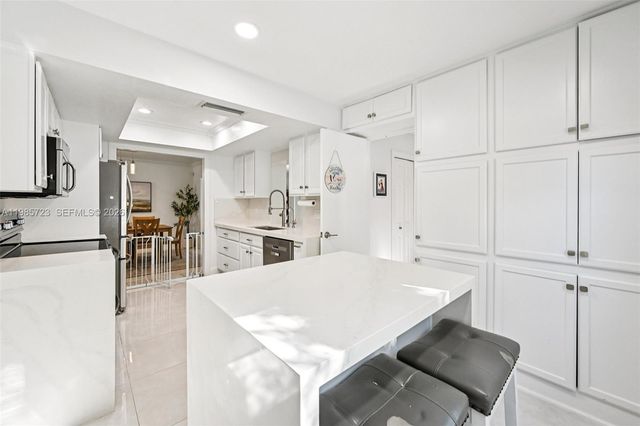 8900 SW 7th St, Boca Raton, FL 33433