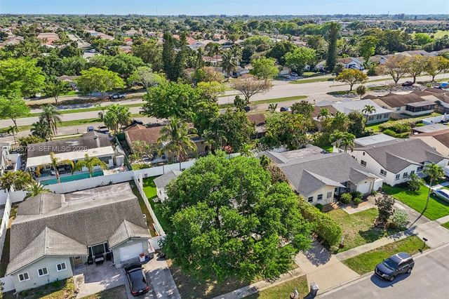 8900 SW 7th St, Boca Raton, FL 33433