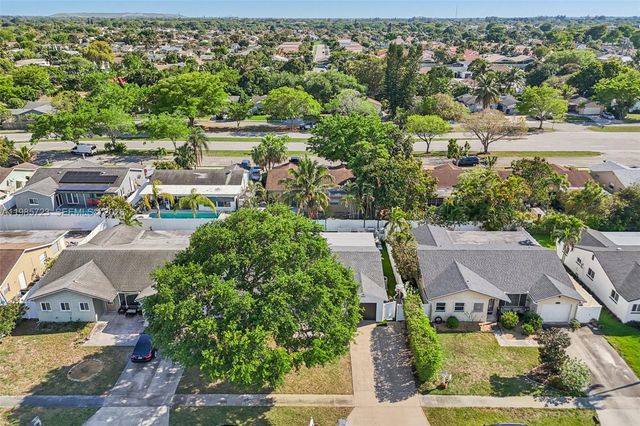 8900 SW 7th St, Boca Raton, FL 33433