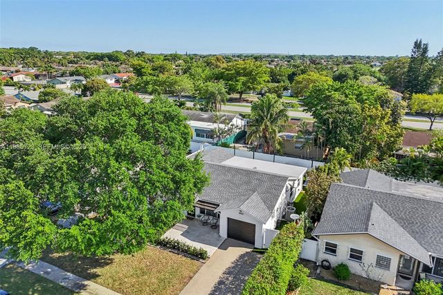 8900 SW 7th St, Boca Raton, FL 33433