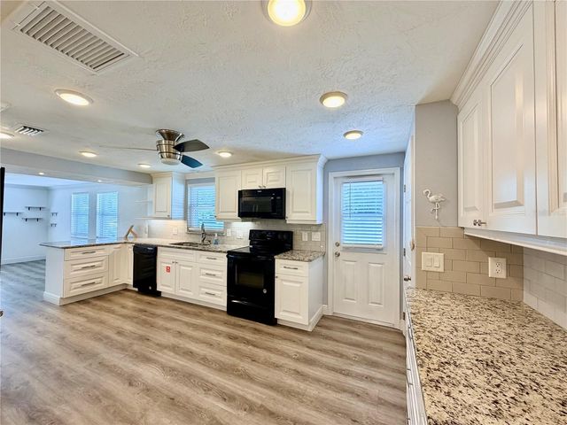 3295 ADRIAN AVENUE, Largo, FL 33774