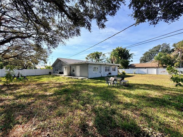 3295 ADRIAN AVENUE, Largo, FL 33774