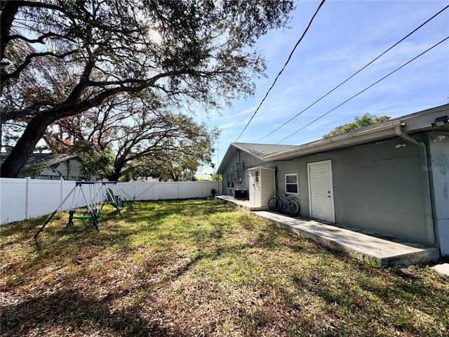 3295 ADRIAN AVENUE, Largo, FL 33774