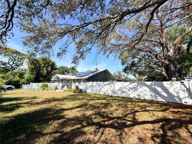 3295 ADRIAN AVENUE, Largo, FL 33774