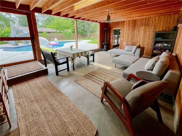 307 Crestview Drive, Bentonville, AR 72712