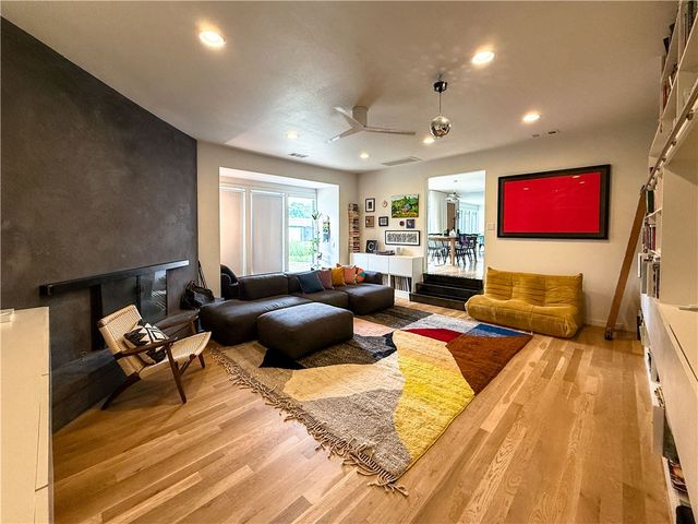 307 Crestview Drive, Bentonville, AR 72712