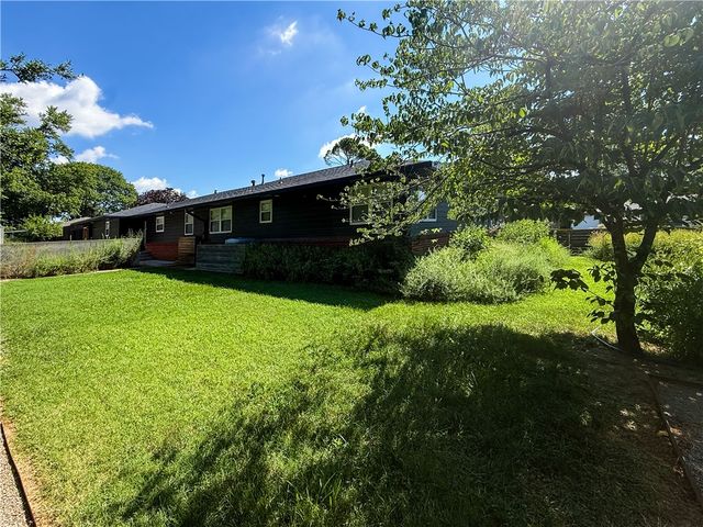 307 Crestview Drive, Bentonville, AR 72712