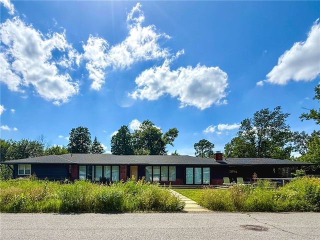 307 Crestview Drive, Bentonville, AR 72712