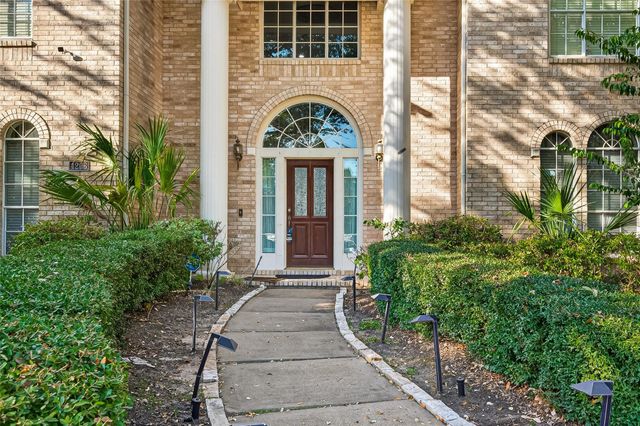 4206 Clearwater Court, Sugar Land, TX 77459