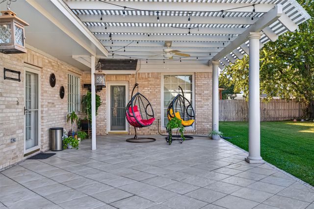 4206 Clearwater Court, Sugar Land, TX 77459