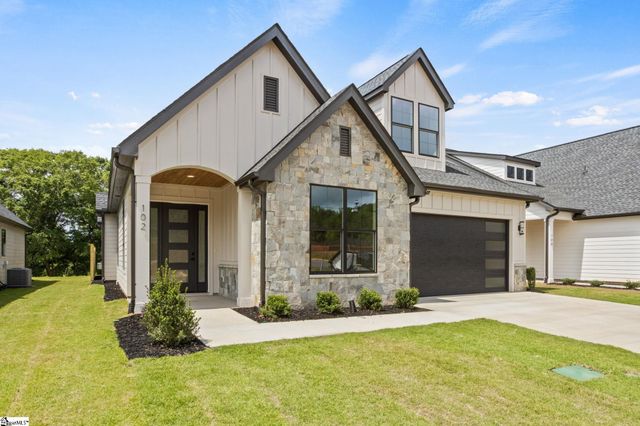 102 Adrian Way, Simpsonville, SC 29680