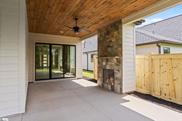 102 Adrian Way, Simpsonville, SC 29680
