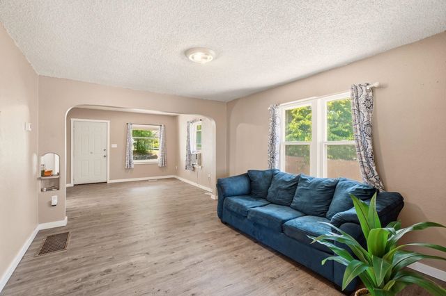 4013 N Whitehouse St, Spokane, WA 99205