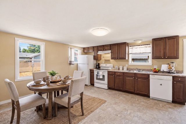 4013 N Whitehouse St, Spokane, WA 99205