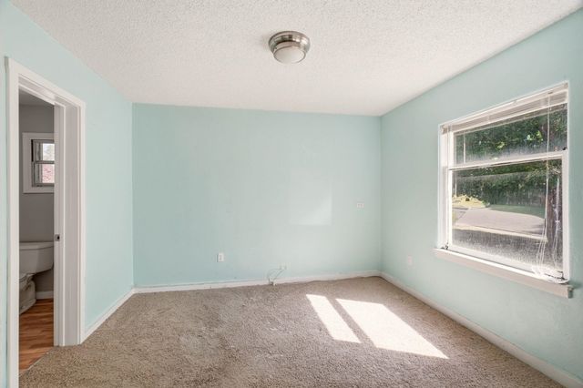 4013 N Whitehouse St, Spokane, WA 99205