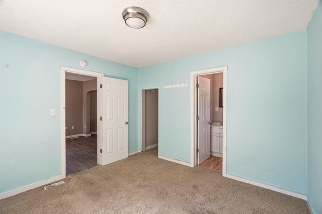 4013 N Whitehouse St, Spokane, WA 99205