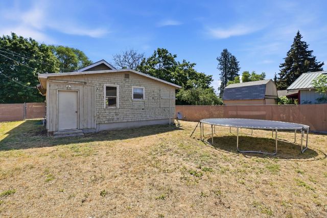 4013 N Whitehouse St, Spokane, WA 99205
