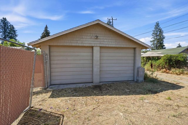 4013 N Whitehouse St, Spokane, WA 99205