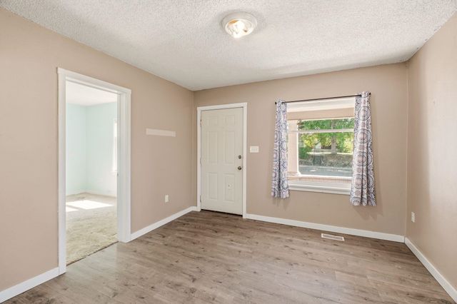 4013 N Whitehouse St, Spokane, WA 99205