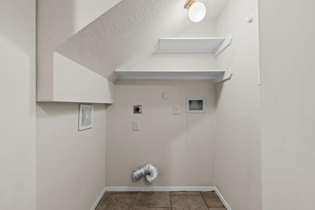 1617 Nichole Woods Drive, Houston, TX 77047