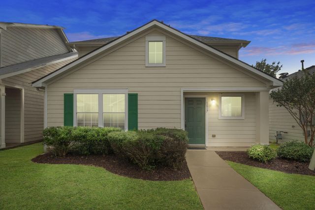 1617 Nichole Woods Drive, Houston, TX 77047