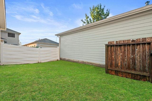 1617 Nichole Woods Drive, Houston, TX 77047