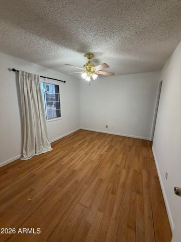 5232 W MAUNA LOA Lane, Glendale, AZ 85306