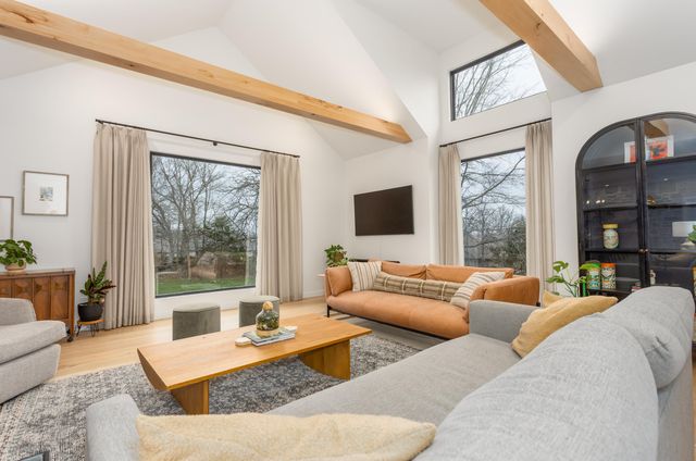 200-202 N Blarney Court, Nixa, MO 65714