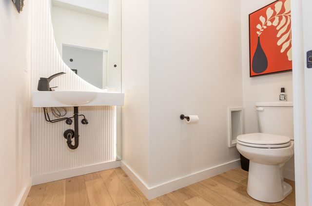 200-202 N Blarney Court, Nixa, MO 65714