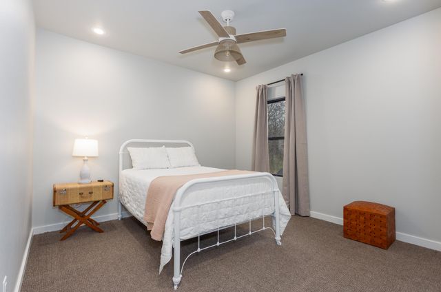 200-202 N Blarney Court, Nixa, MO 65714